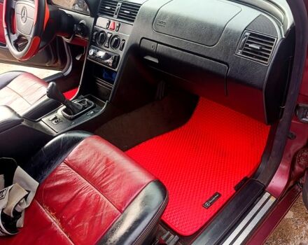 Красный Мерседес Ц-Класс, объемом двигателя 1.8 л и пробегом 426 тыс. км за 2850 $, фото 11 на Automoto.ua