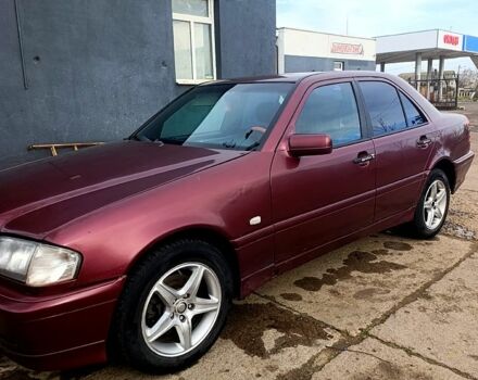Червоний Мерседес Ц-Клас, об'ємом двигуна 1.8 л та пробігом 426 тис. км за 2850 $, фото 2 на Automoto.ua