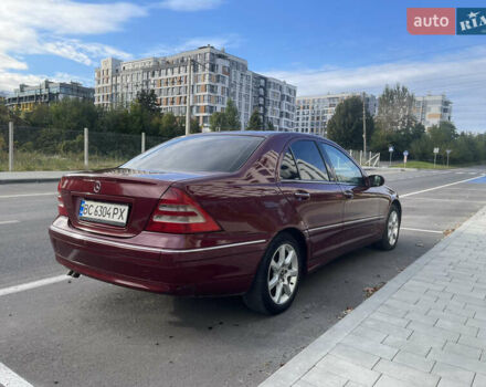 Червоний Мерседес Ц-Клас, об'ємом двигуна 2 л та пробігом 285 тис. км за 4200 $, фото 2 на Automoto.ua