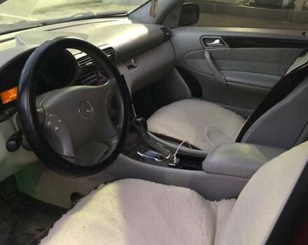 Мерседес Ц-Клас 2000 у Івано-Франківську на Automoto.ua Червоний Мерседес Ц-Клас, об'ємом двигуна 2 л та пробігом 291 тис. км за 4200 $, фото 5 на Automoto.ua