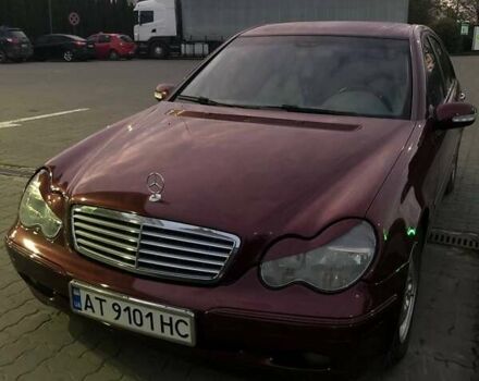 Мерседес Ц-Клас 2000 у Івано-Франківську на Automoto.ua Червоний Мерседес Ц-Клас, об'ємом двигуна 2 л та пробігом 291 тис. км за 4200 $, фото 13 на Automoto.ua