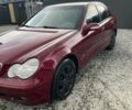 Красный Мерседес Ц-Класс, объемом двигателя 2.15 л и пробегом 123 тыс. км за 3500 $, фото 1 на Automoto.ua