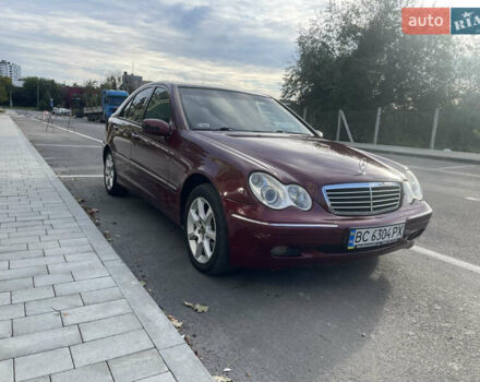 Червоний Мерседес Ц-Клас, об'ємом двигуна 2 л та пробігом 285 тис. км за 4200 $, фото 1 на Automoto.ua
