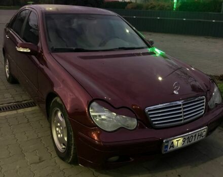 Мерседес Ц-Клас 2000 у Івано-Франківську на Automoto.ua Червоний Мерседес Ц-Клас, об'ємом двигуна 2 л та пробігом 291 тис. км за 4200 $, фото 1 на Automoto.ua