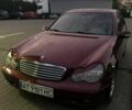 Мерседес Ц-Клас 2000 у Івано-Франківську на Automoto.ua Червоний Мерседес Ц-Клас, об'ємом двигуна 2 л та пробігом 291 тис. км за 4200 $, фото 1 на Automoto.ua
