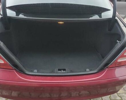 Красный Мерседес Ц-Класс, объемом двигателя 2 л и пробегом 376 тыс. км за 3900 $, фото 21 на Automoto.ua