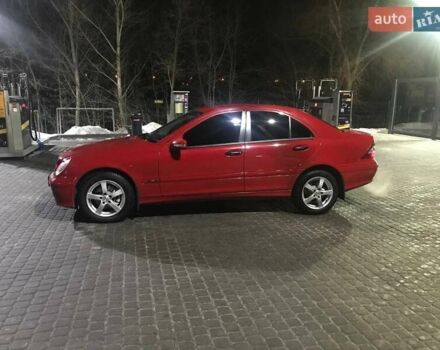 Червоний Мерседес Ц-Клас, об'ємом двигуна 2.2 л та пробігом 204 тис. км за 7999 $, фото 15 на Automoto.ua