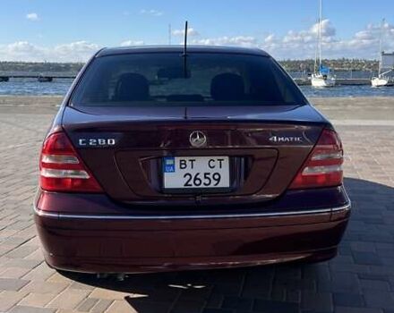 Червоний Мерседес Ц-Клас, об'ємом двигуна 3 л та пробігом 190 тис. км за 8000 $, фото 1 на Automoto.ua
