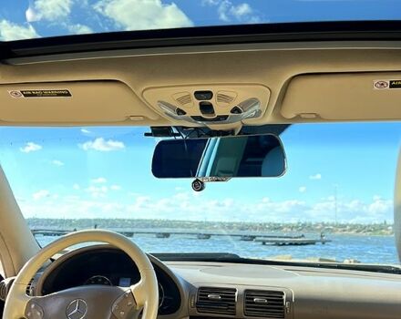 Червоний Мерседес Ц-Клас, об'ємом двигуна 3 л та пробігом 190 тис. км за 8000 $, фото 4 на Automoto.ua