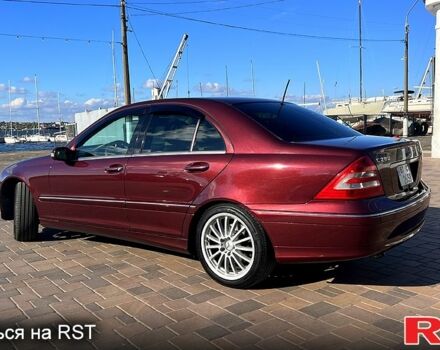 Червоний Мерседес Ц-Клас, об'ємом двигуна 3 л та пробігом 190 тис. км за 8000 $, фото 2 на Automoto.ua