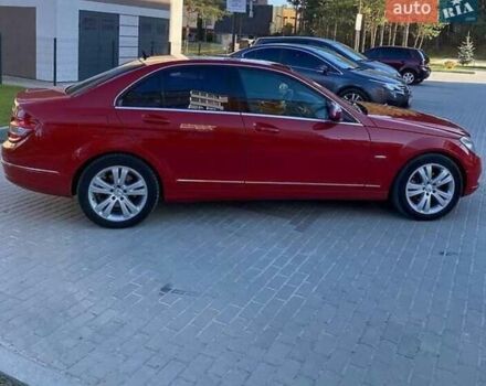 Червоний Мерседес Ц-Клас, об'ємом двигуна 1.8 л та пробігом 230 тис. км за 10000 $, фото 1 на Automoto.ua
