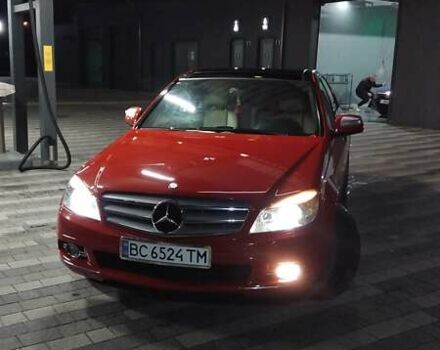 Червоний Мерседес Ц-Клас, об'ємом двигуна 1.8 л та пробігом 230 тис. км за 10000 $, фото 4 на Automoto.ua
