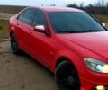 Красный Мерседес Ц-Класс, объемом двигателя 30 л и пробегом 280 тыс. км за 5500 $, фото 4 на Automoto.ua