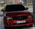 Червоний Мерседес Ц-Клас, об'ємом двигуна 3 л та пробігом 300 тис. км за 6500 $, фото 1 на Automoto.ua