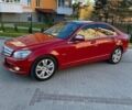 Червоний Мерседес Ц-Клас, об'ємом двигуна 2 л та пробігом 230 тис. км за 9300 $, фото 1 на Automoto.ua