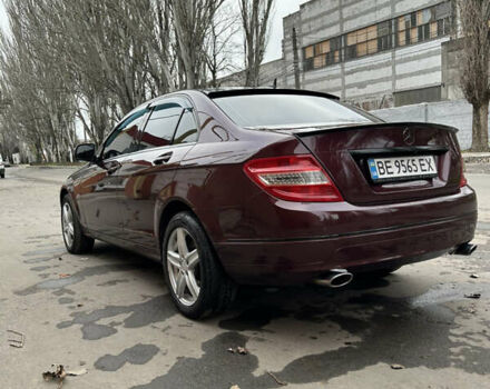 Червоний Мерседес Ц-Клас, об'ємом двигуна 3 л та пробігом 187 тис. км за 9500 $, фото 13 на Automoto.ua