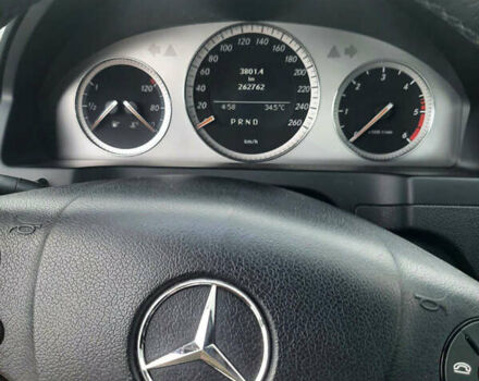 Червоний Мерседес Ц-Клас, об'ємом двигуна 2.1 л та пробігом 263 тис. км за 6360 $, фото 14 на Automoto.ua