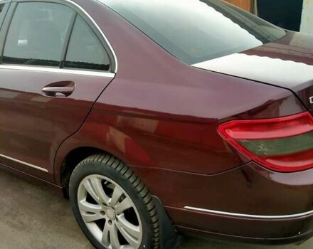 Красный Мерседес Ц-Класс, объемом двигателя 1.8 л и пробегом 192 тыс. км за 7200 $, фото 4 на Automoto.ua
