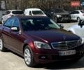 Красный Мерседес Ц-Класс, объемом двигателя 3 л и пробегом 112 тыс. км за 11000 $, фото 1 на Automoto.ua