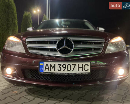 Червоний Мерседес Ц-Клас, об'ємом двигуна 1.8 л та пробігом 193 тис. км за 6999 $, фото 2 на Automoto.ua