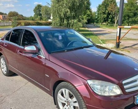 Красный Мерседес Ц-Класс, объемом двигателя 1.8 л и пробегом 192 тыс. км за 7200 $, фото 2 на Automoto.ua