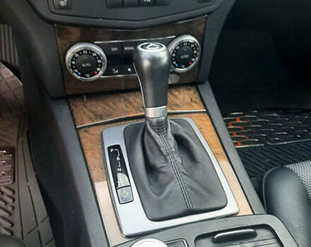 Червоний Мерседес Ц-Клас, об'ємом двигуна 2.1 л та пробігом 263 тис. км за 6360 $, фото 17 на Automoto.ua