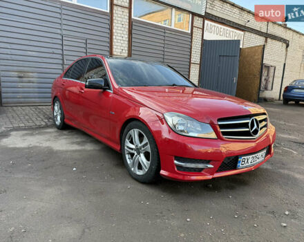 Червоний Мерседес Ц-Клас, об'ємом двигуна 1.8 л та пробігом 239 тис. км за 10700 $, фото 1 на Automoto.ua