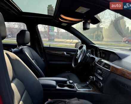 Червоний Мерседес Ц-Клас, об'ємом двигуна 1.8 л та пробігом 239 тис. км за 10700 $, фото 10 на Automoto.ua