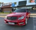 Красный Мерседес Ц-Класс, объемом двигателя 1.8 л и пробегом 240 тыс. км за 9500 $, фото 1 на Automoto.ua