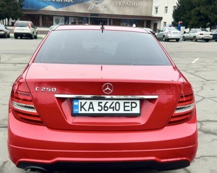 Мерседес Ц-Класс 2013 в Обухове на Automoto.ua Красный Мерседес Ц-Класс, объемом двигателя 1.8 л и пробегом 210 тыс. км за 10800 $, фото 23 на Automoto.ua