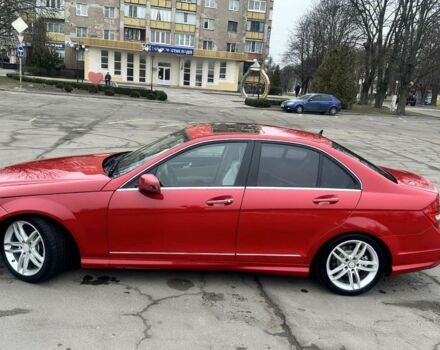 Мерседес Ц-Класс 2013 в Обухове на Automoto.ua Красный Мерседес Ц-Класс, объемом двигателя 1.8 л и пробегом 210 тыс. км за 10800 $, фото 5 на Automoto.ua