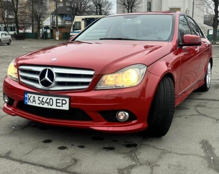 Мерседес Ц-Класс 2013 в Обухове на Automoto.ua Красный Мерседес Ц-Класс, объемом двигателя 1.8 л и пробегом 210 тыс. км за 10800 $, фото 3 на Automoto.ua