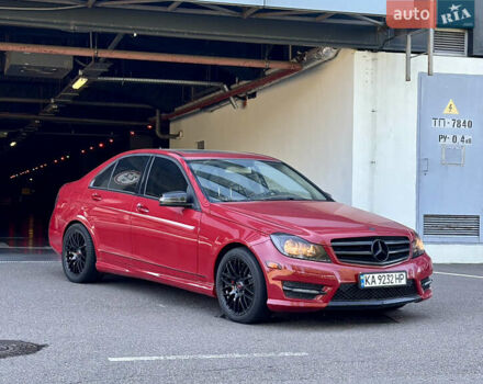 Красный Мерседес Ц-Класс, объемом двигателя 1.8 л и пробегом 199 тыс. км за 11150 $, фото 2 на Automoto.ua