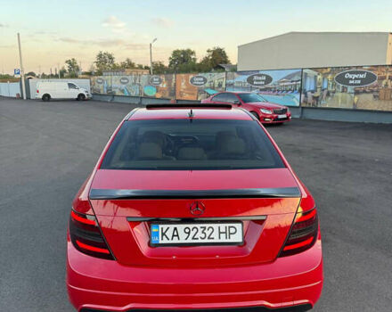 Красный Мерседес Ц-Класс, объемом двигателя 1.8 л и пробегом 199 тыс. км за 11150 $, фото 21 на Automoto.ua