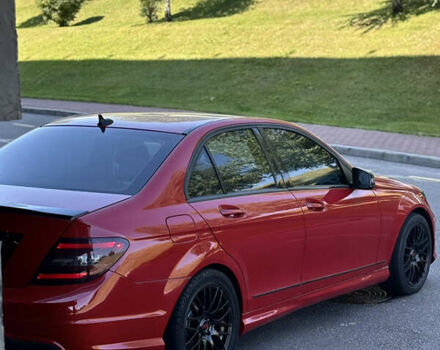 Красный Мерседес Ц-Класс, объемом двигателя 1.8 л и пробегом 199 тыс. км за 11150 $, фото 4 на Automoto.ua