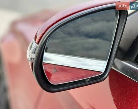 Красный Мерседес Ц-Класс, объемом двигателя 2 л и пробегом 182 тыс. км за 15900 $, фото 6 на Automoto.ua