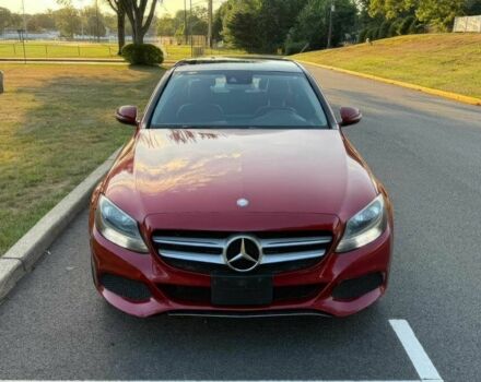 Красный Мерседес Ц-Класс, объемом двигателя 2 л и пробегом 70 тыс. км за 22600 $, фото 1 на Automoto.ua