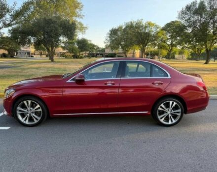 Красный Мерседес Ц-Класс, объемом двигателя 2 л и пробегом 70 тыс. км за 22600 $, фото 4 на Automoto.ua