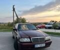 Красный Мерседес Ц-Класс, объемом двигателя 1.8 л и пробегом 280 тыс. км за 1900 $, фото 8 на Automoto.ua