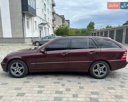 Красный Мерседес Ц-Класс, объемом двигателя 2.2 л и пробегом 328 тыс. км за 6299 $, фото 11 на Automoto.ua