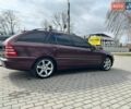 Красный Мерседес Ц-Класс, объемом двигателя 2.2 л и пробегом 328 тыс. км за 6299 $, фото 21 на Automoto.ua