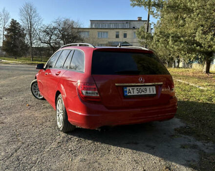 Червоний Мерседес Ц-Клас, об'ємом двигуна 2.2 л та пробігом 270 тис. км за 11000 $, фото 4 на Automoto.ua