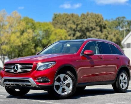 Красный Мерседес Ц-Класс, объемом двигателя 2 л и пробегом 45 тыс. км за 18000 $, фото 2 на Automoto.ua