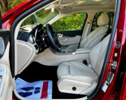 Красный Мерседес Ц-Класс, объемом двигателя 2 л и пробегом 45 тыс. км за 18000 $, фото 8 на Automoto.ua