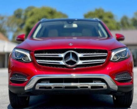 Красный Мерседес Ц-Класс, объемом двигателя 2 л и пробегом 45 тыс. км за 18000 $, фото 1 на Automoto.ua