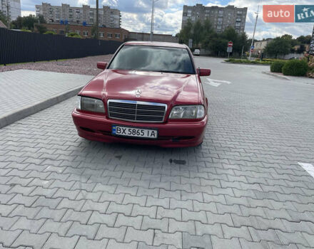 Червоний Мерседес Ц-Клас, об'ємом двигуна 1.8 л та пробігом 403 тис. км за 2500 $, фото 1 на Automoto.ua