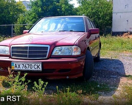 Червоний Мерседес Ц-Клас, об'ємом двигуна 1.8 л та пробігом 324 тис. км за 2500 $, фото 1 на Automoto.ua