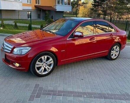Червоний Мерседес Ц-Клас, об'ємом двигуна 1.8 л та пробігом 230 тис. км за 10000 $, фото 1 на Automoto.ua