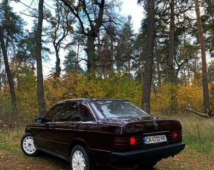 Мерседес Ц-Класс 1985 в Черкассах на Automoto.ua Мерседес Ц-Класс, объемом двигателя 2 л и пробегом 300 тыс. км за 2700 $, фото 1 на Automoto.ua