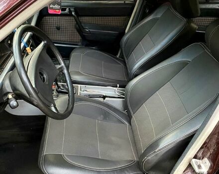 Мерседес Ц-Класс 1985 в Черкассах на Automoto.ua Мерседес Ц-Класс, объемом двигателя 2 л и пробегом 300 тыс. км за 2700 $, фото 3 на Automoto.ua